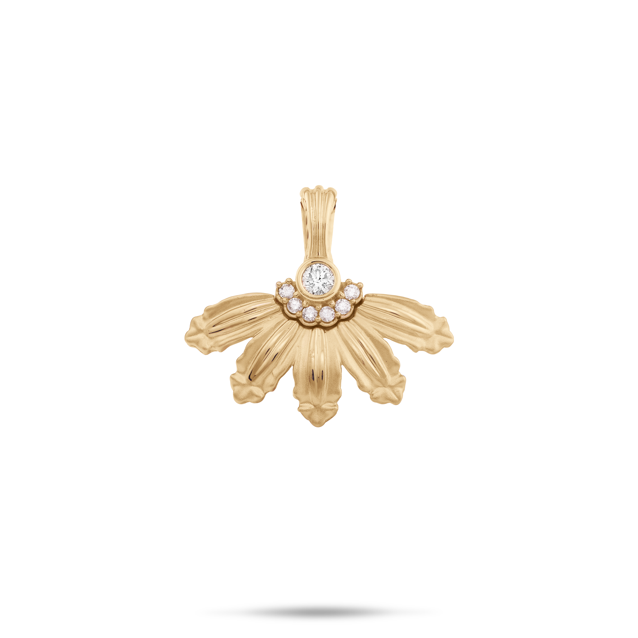 Mountain Naupaka Pendant in Gold with Diamonds - 20mm