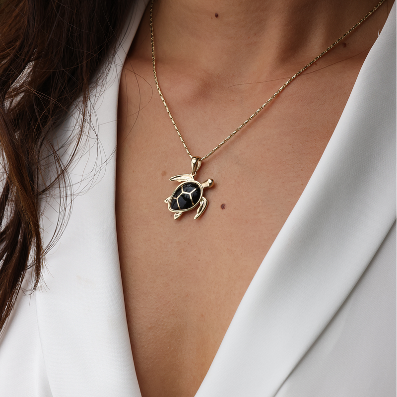 Honu Black Coral Pendant in Gold - 26mm