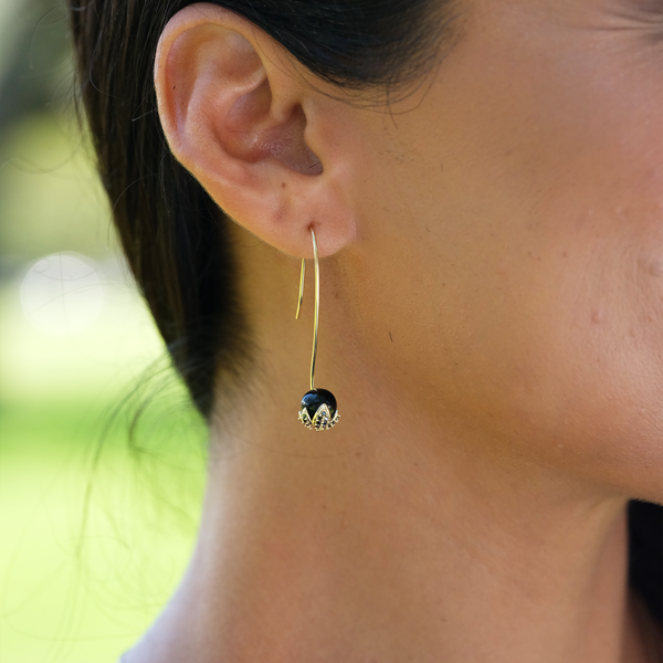Night Blossom Black Coral Ohrringe in Gold mit schwarzen Diamanten