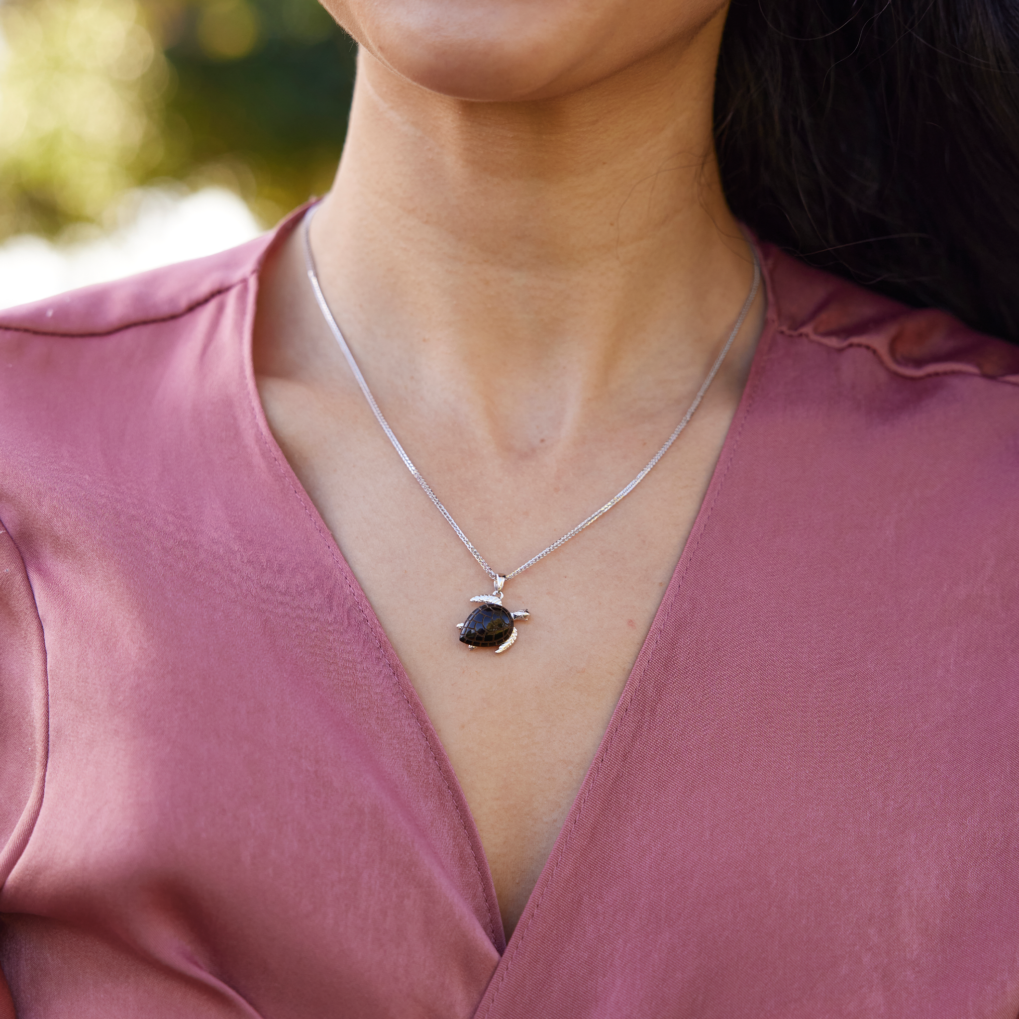Honu Black Coral Pendant in White Gold - 16mm