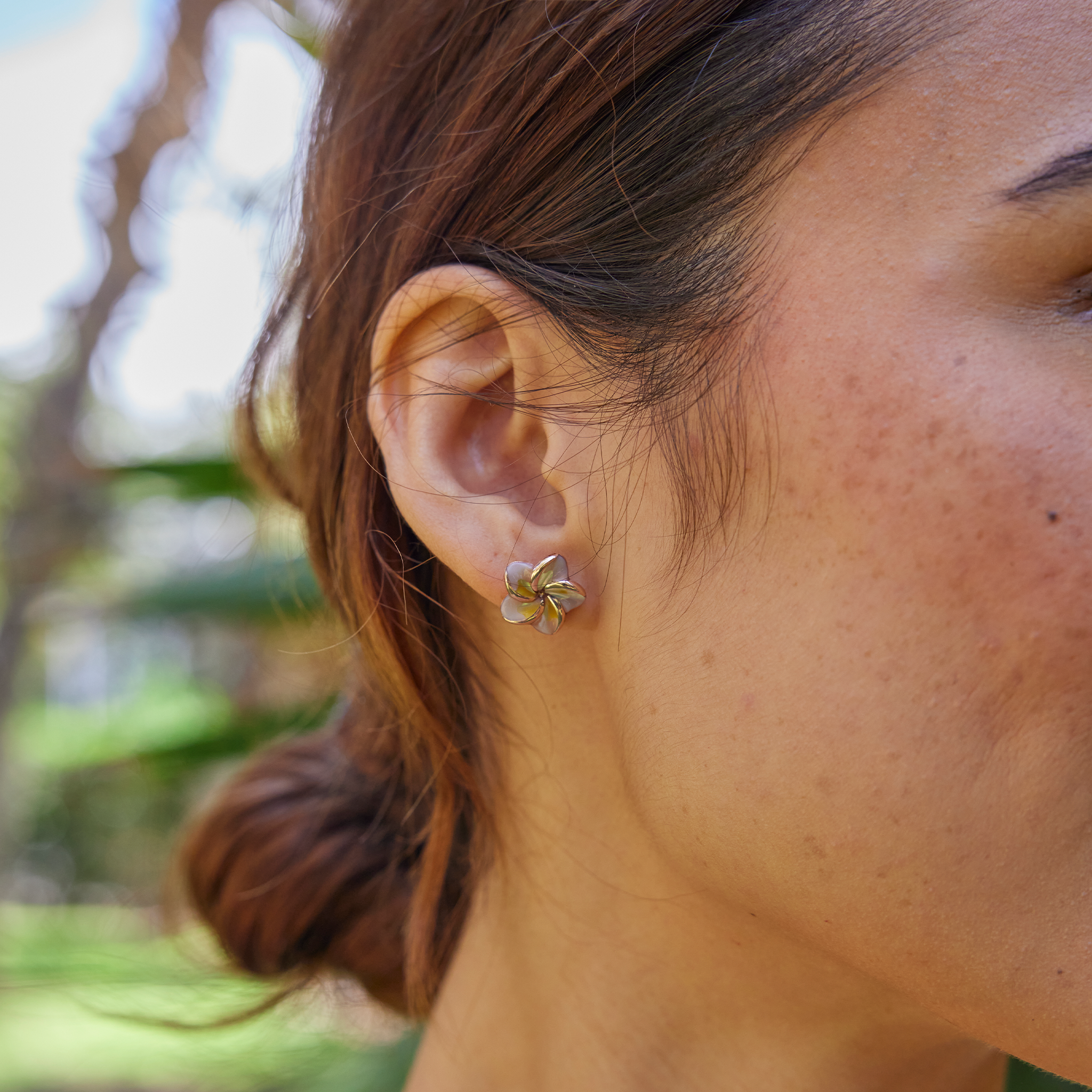 Plumeria Mother of Pearl Earrings in Rose Gold - 13mm