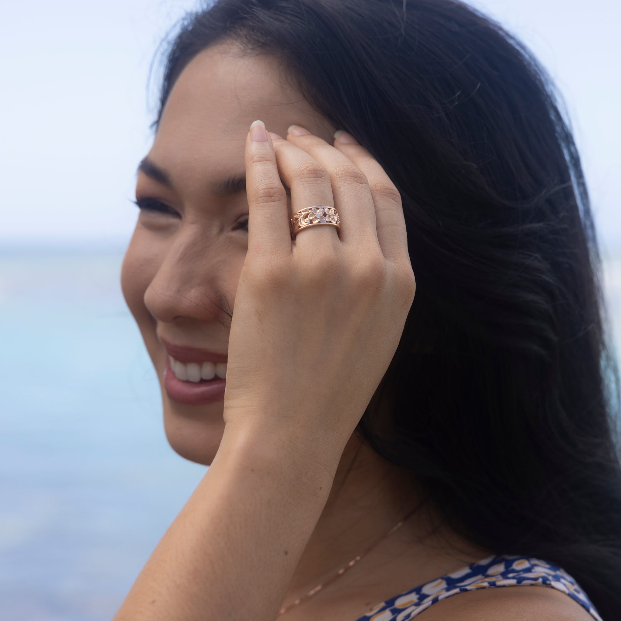 ハワイアン エアルーム プルメリア リング ローズ ゴールド ダイヤモンド付き - 8mm