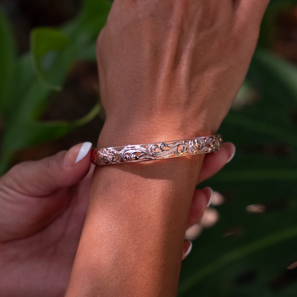 Hawaiian Heirloom Plumeria Bracelet in Rose Gold - 8mm
