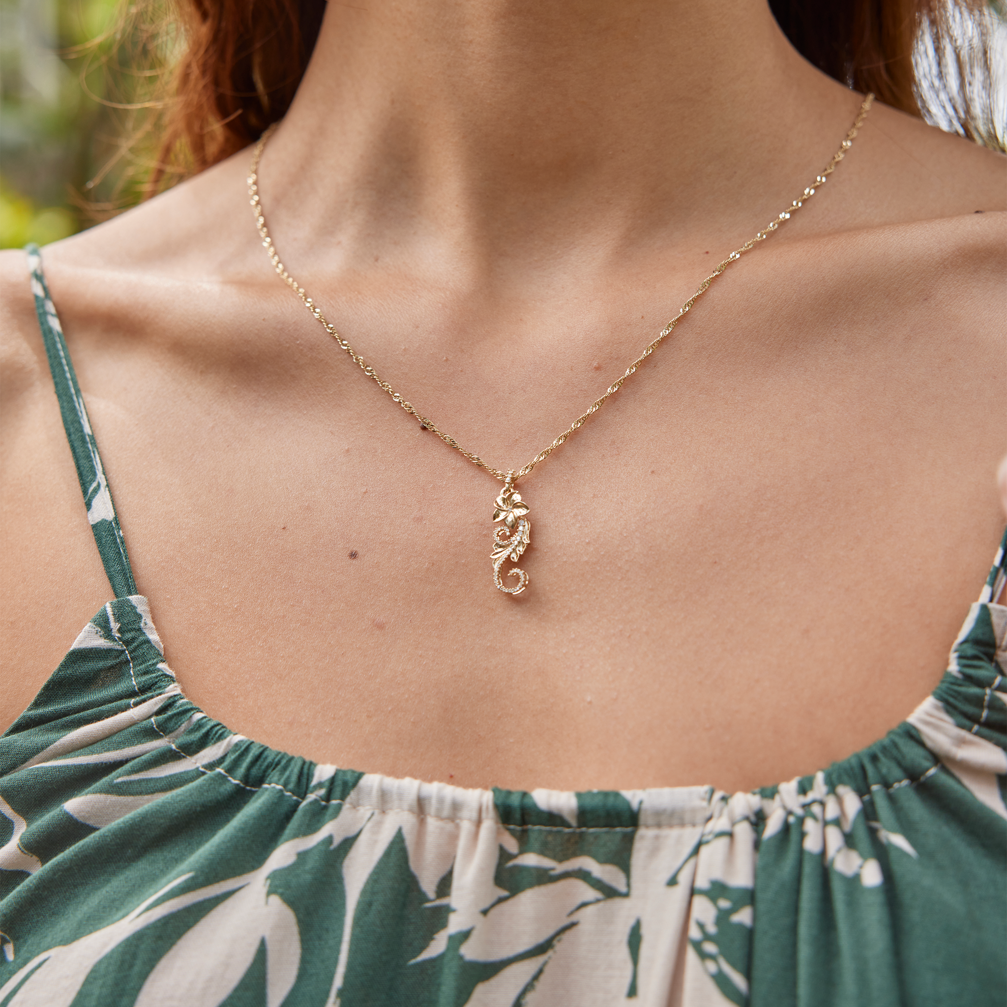 Hawaiian Heirloom Plumeria Pendant in Gold with Diamonds - 20mm