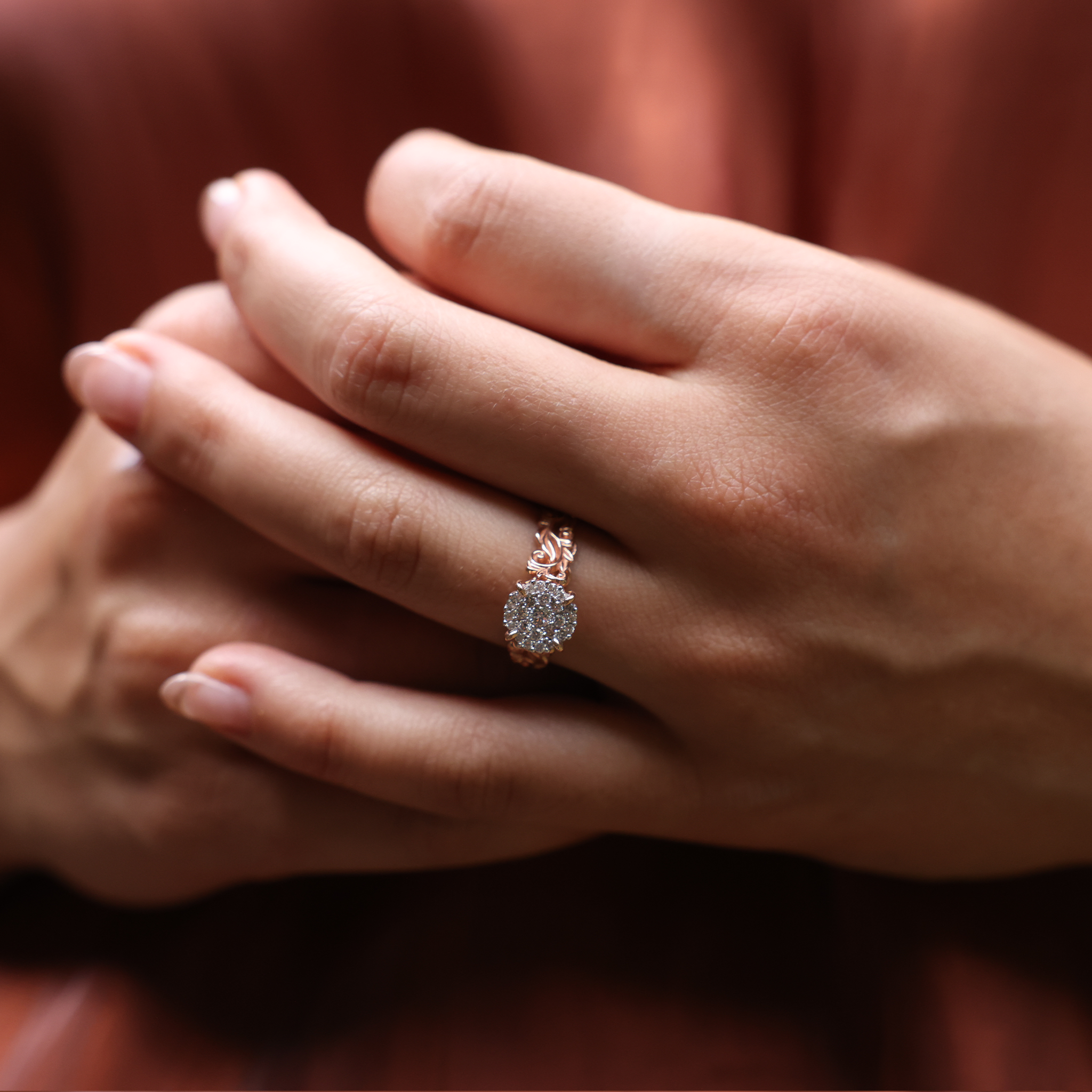 ローズゴールドでダイヤモンドとハワイアンの家宝婚約指輪