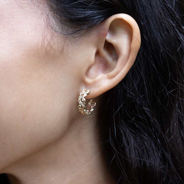 Living Heirloom Hoop Earrings in Gold with Diamonds - 6mm