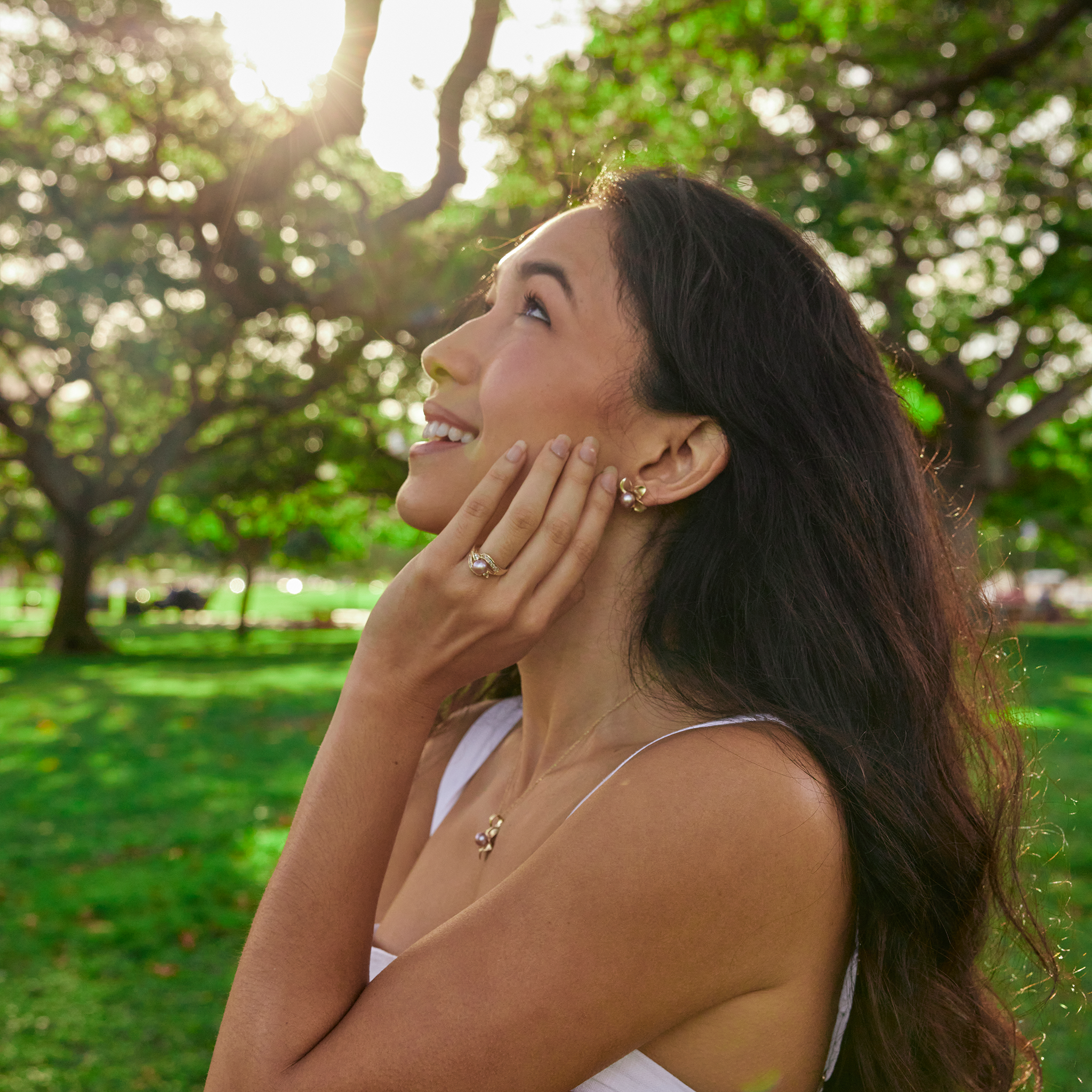 Pick A Pearl Sparkling Seas Ring in Gold with Diamonds