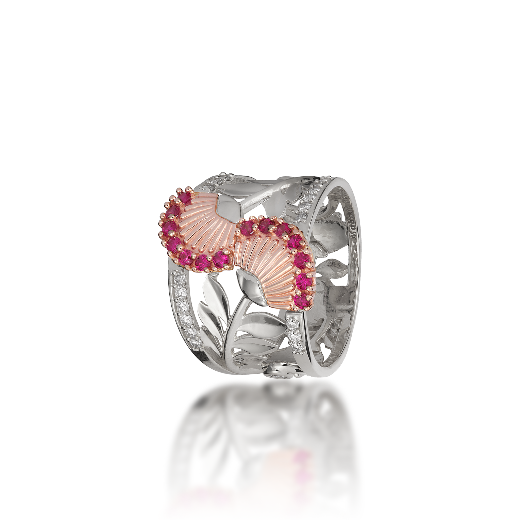 ダイヤモンド付きの2つのトーンゴールドのOhia lehua Ruby Ring