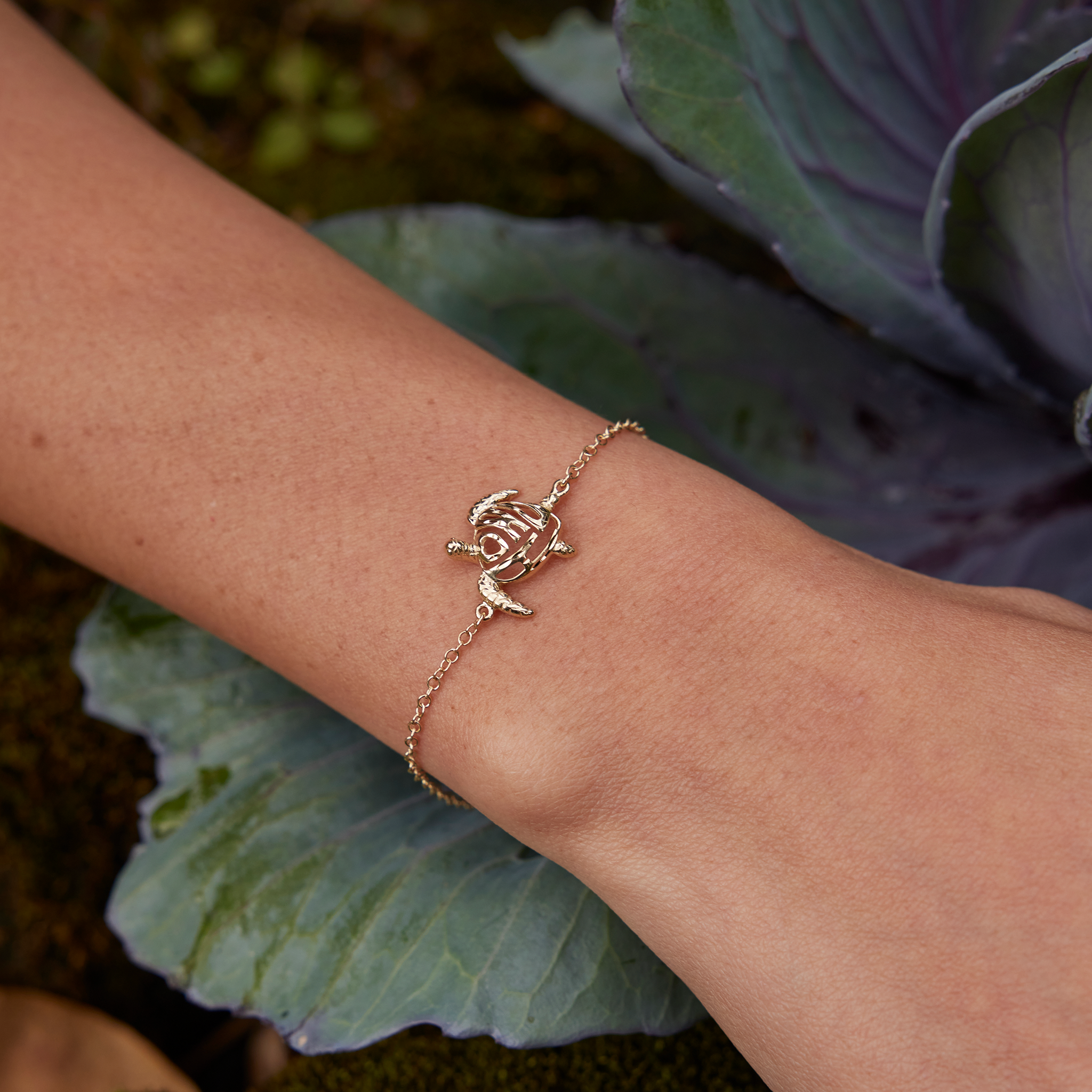 Verstellbares Honu-Armband in Gold – 15 mm – Größe 7–7,5 Zoll
