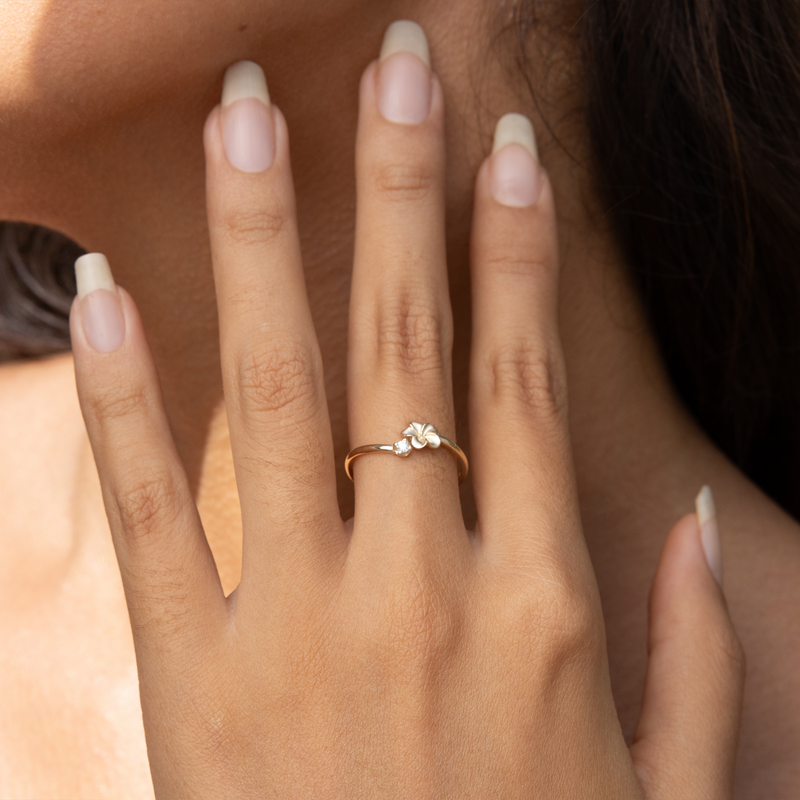 Plumeria Ring in Gold with Diamond - 6mm