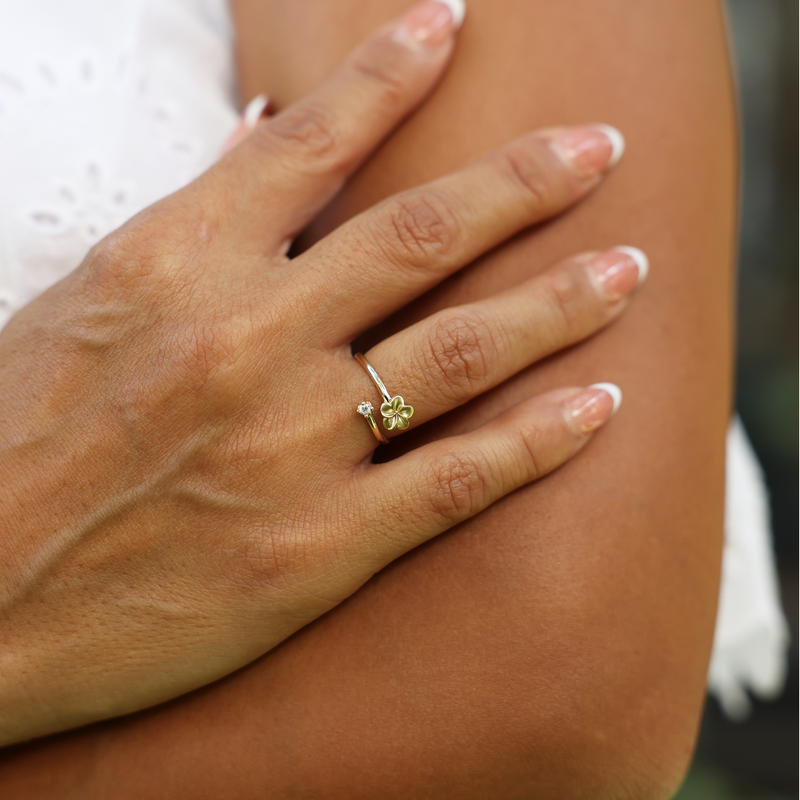Plumeria Ring in Gold with Diamond - 6mm