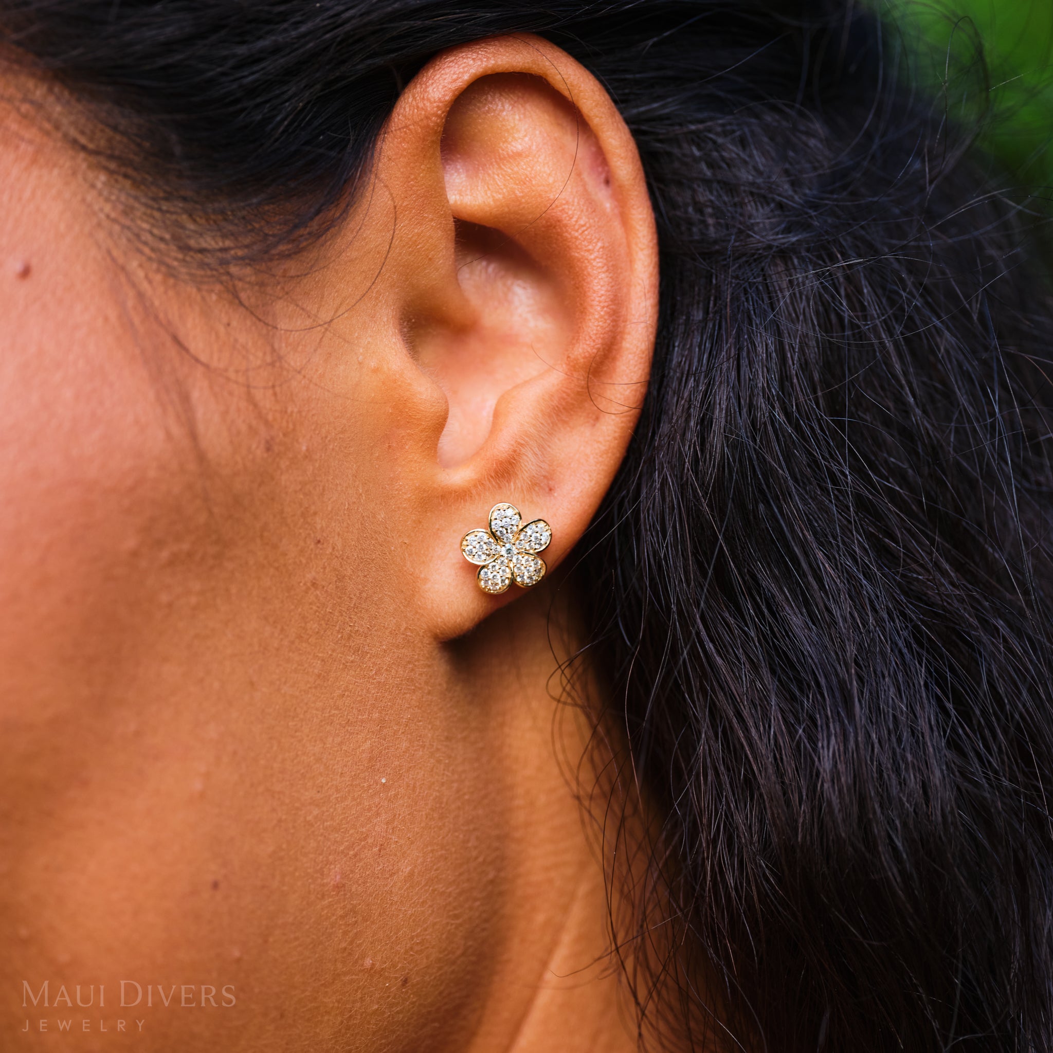 Plumeria Earrings in Gold with Diamonds - 11mm