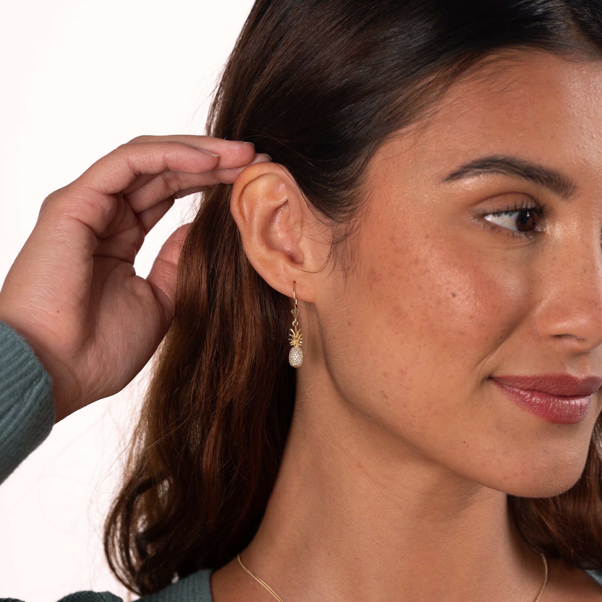 Boucles d'oreilles à l'ananas en or avec des diamants