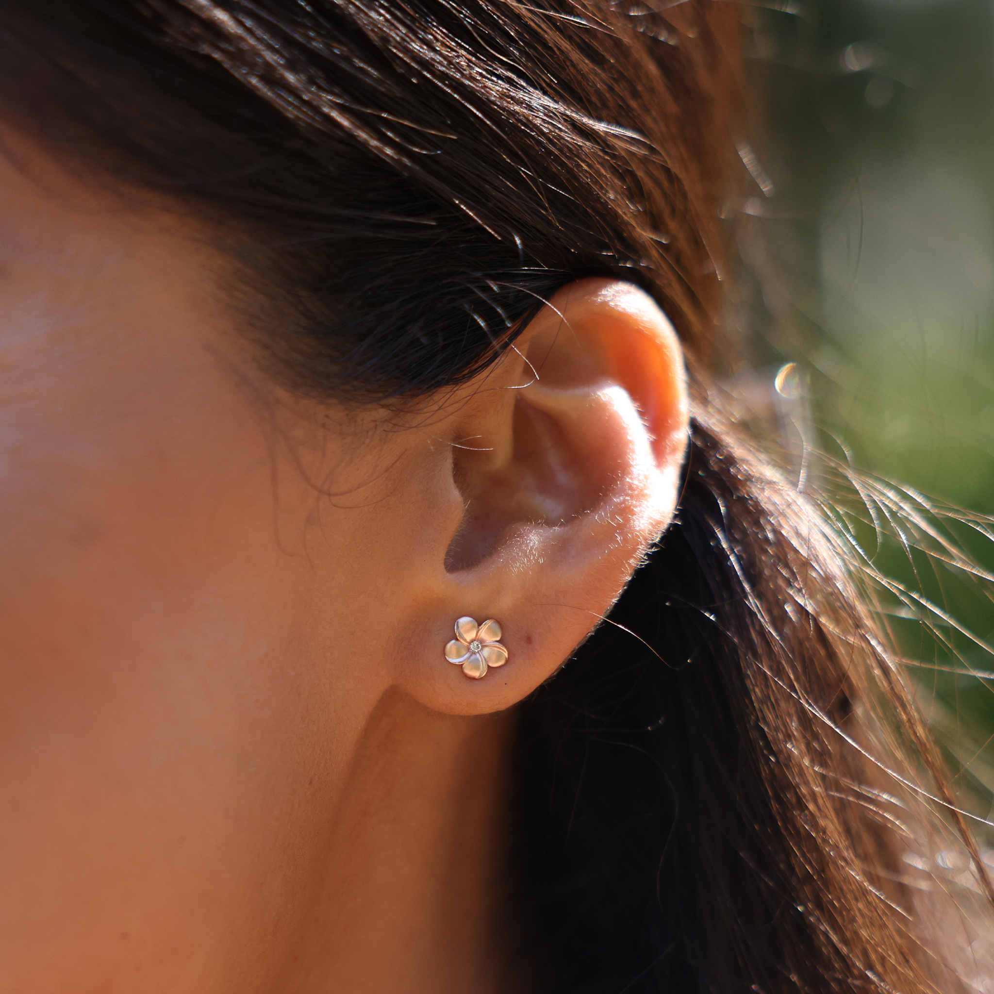 Plumeria Earrings in Rose Gold with Diamonds - 8mm