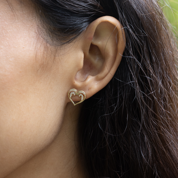 Nalu Heart Earrings in Gold with Diamonds - 12mm