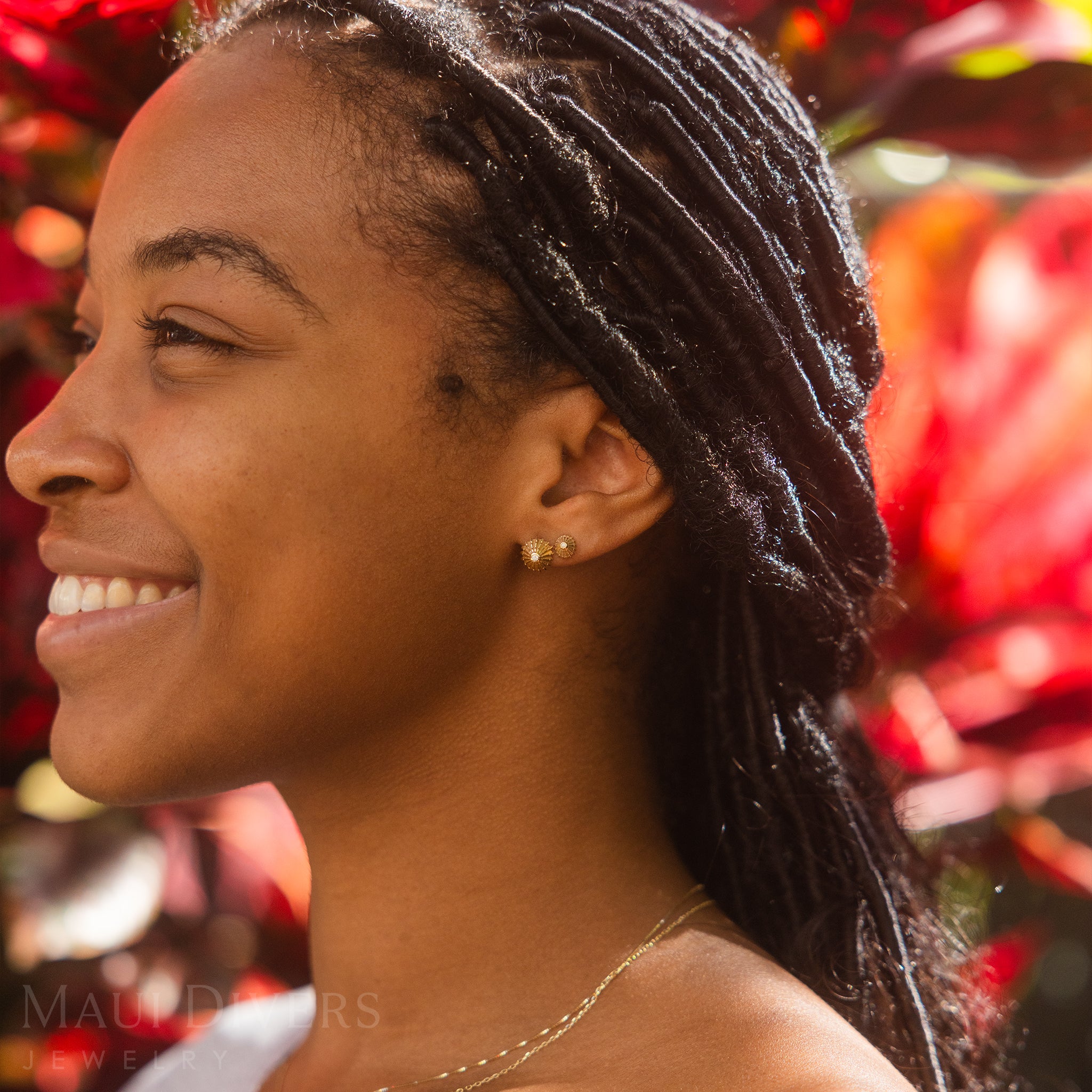 ʻOpihi Earrings in Gold with Diamonds - 6mm