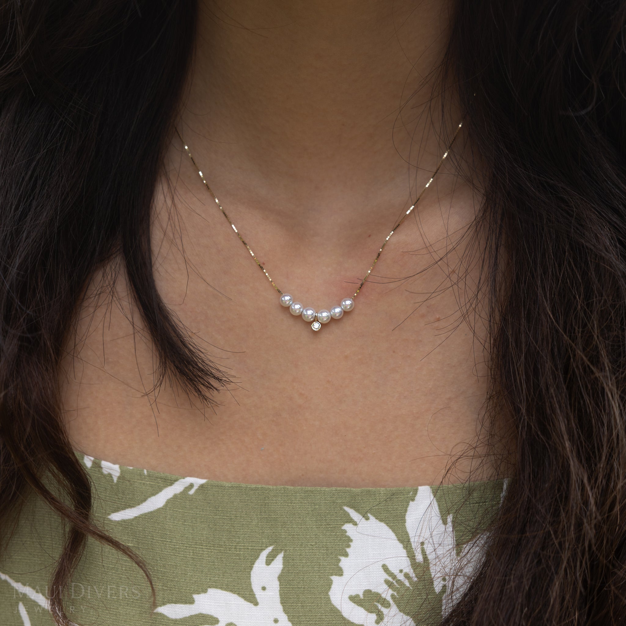 16-18" Adjustable Akoya White Pearl Necklace in Gold with Diamond - 4.5-5mm