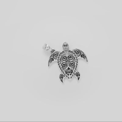 Video showcasing the 27mm Honu Pendant in Sterling Silver on a turn table