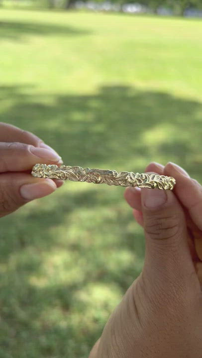 Hawaiian Heirloom Plumeria Bracelet in Gold - 6mm - Product Video - Maui Divers Jewelry
