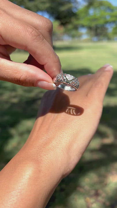 video of a woman's hand wearing a Maui Divers Jewelry - Aloha Heart Ring in Gold with Diamonds